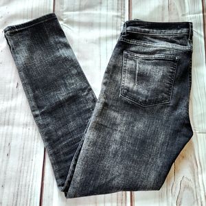 Women’s Straight Leg Jeans in Washed Black